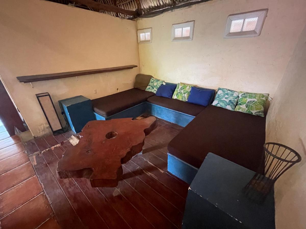 Johnnys Place Hotel Monterrico Exterior foto